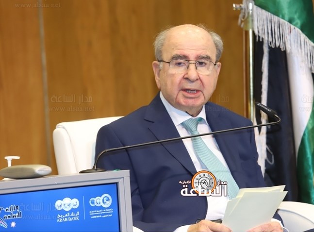 رأي صادم لطاهر المصري بنواب الدائرة