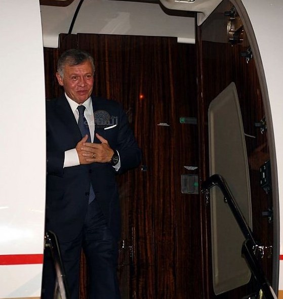 الملك يعود إلى أرض الوطن