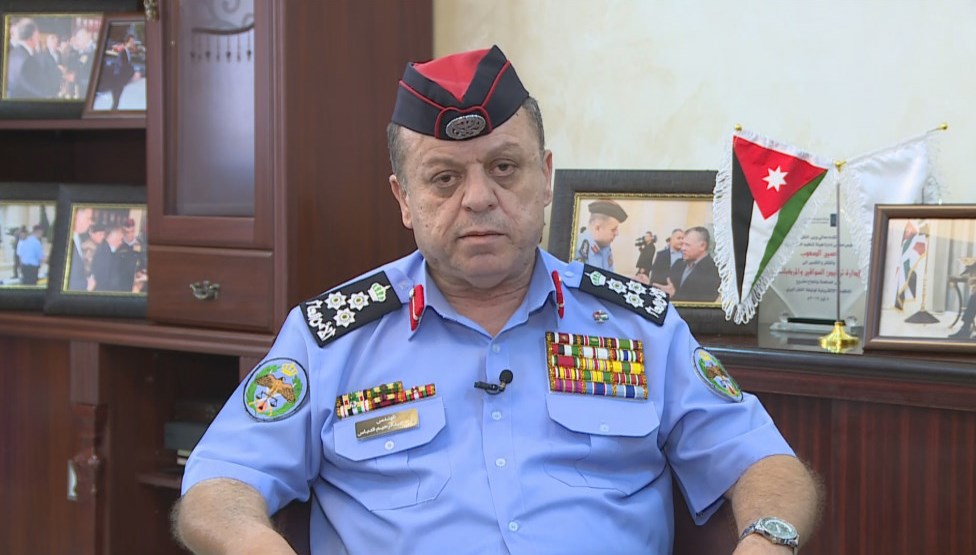 تعميم الترخيص من داخل المركبات في