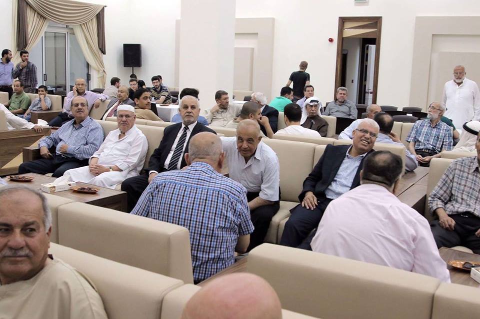 اسميك يقيم حفل افطار خيري في