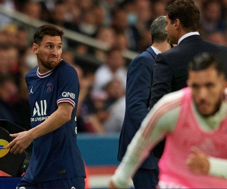 بوكيتينو: لهذا أخرجت ميسي.. وهكذا رد