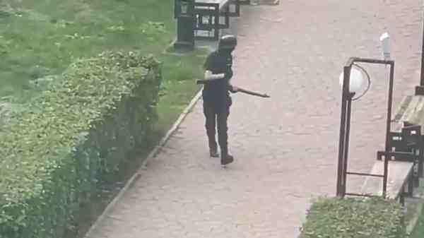 قتلى وجرحى بإطلاق نار داخل جامعة