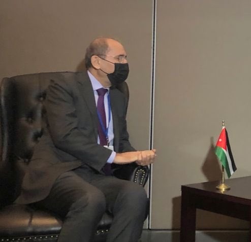 الصفدي يلتقي نظيره الجزائري