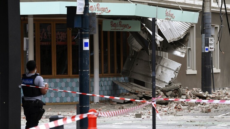 مشاهد مصورة من كاميرات المراقبة لزلزال