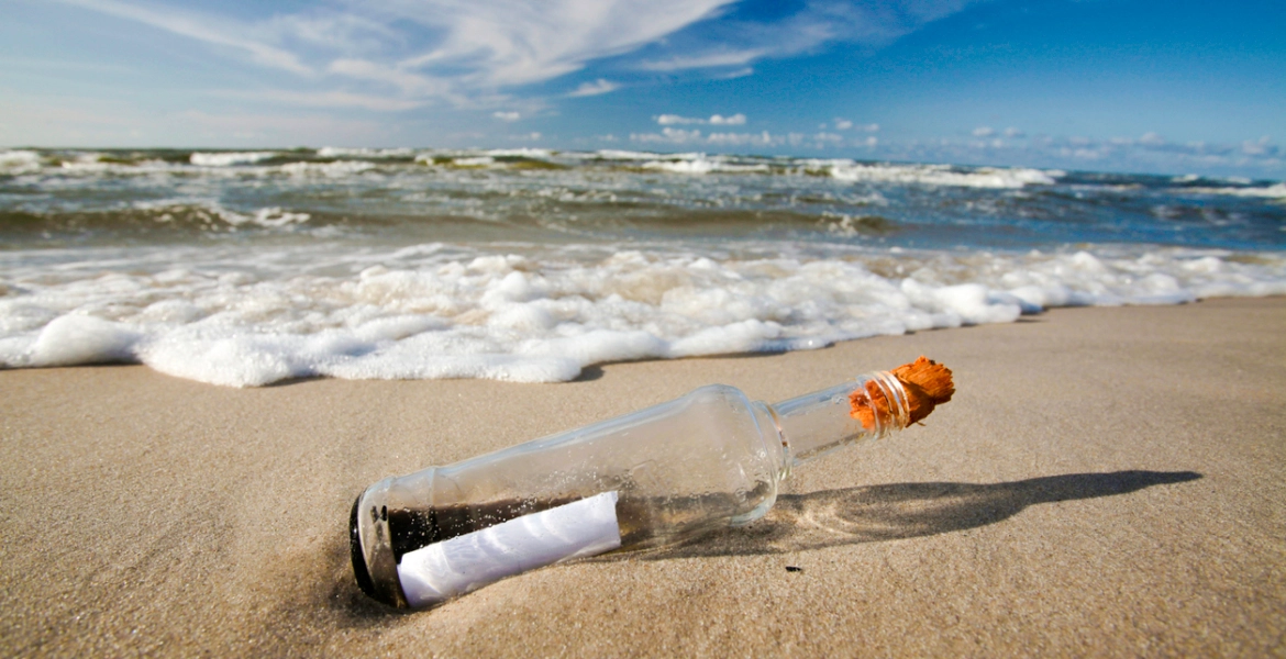 الدخان والطبول للتحذير والقوارير للمعلومات المهمة..