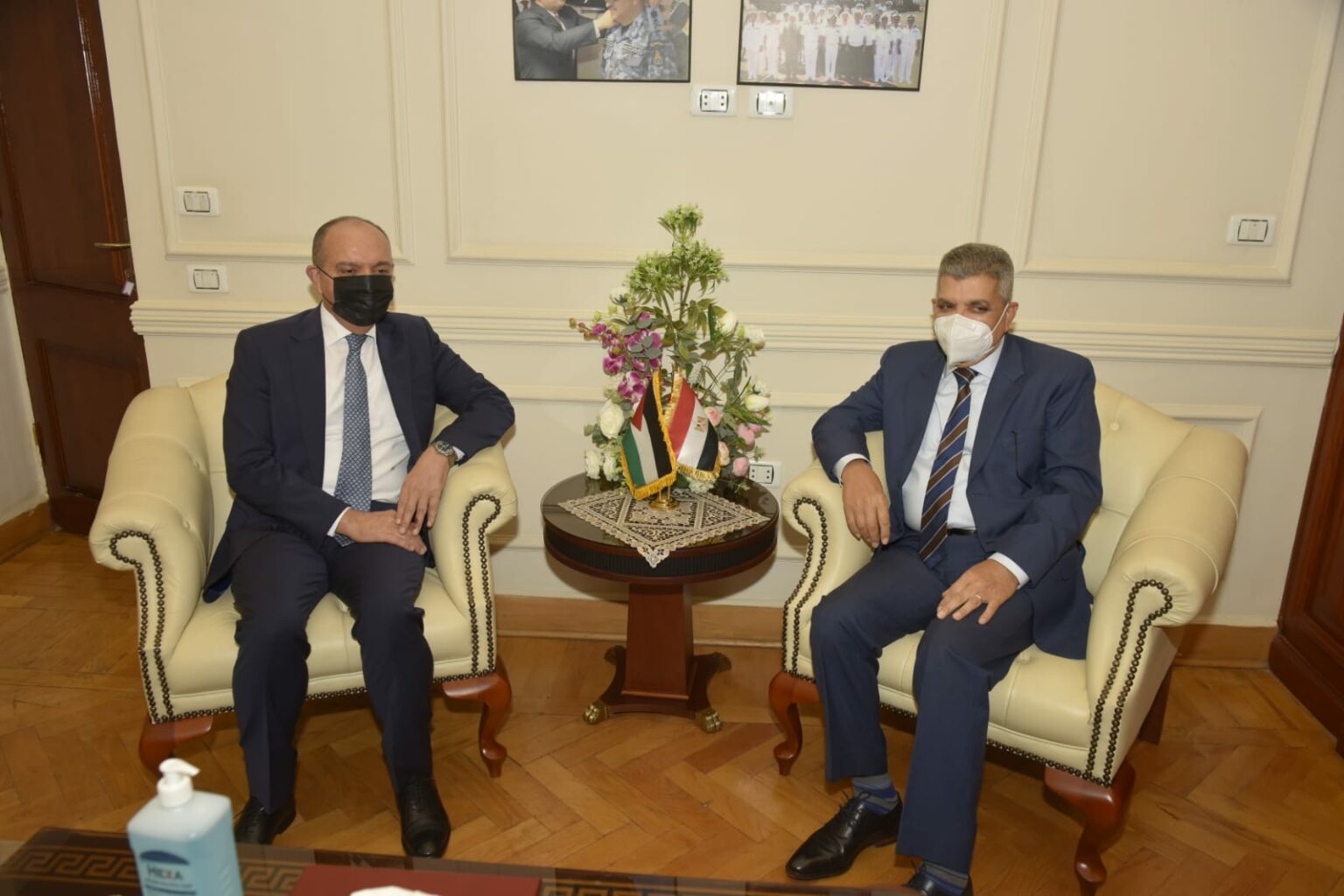 الأردن يبحث تبادل الخبرات الملاحية مع