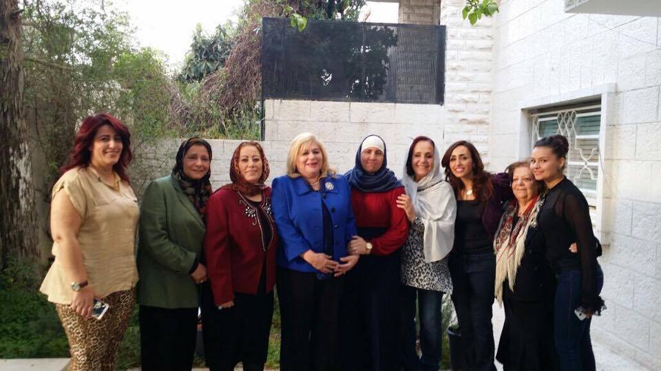 نادي المرأة يقيم أمسية رمضانية (صور)