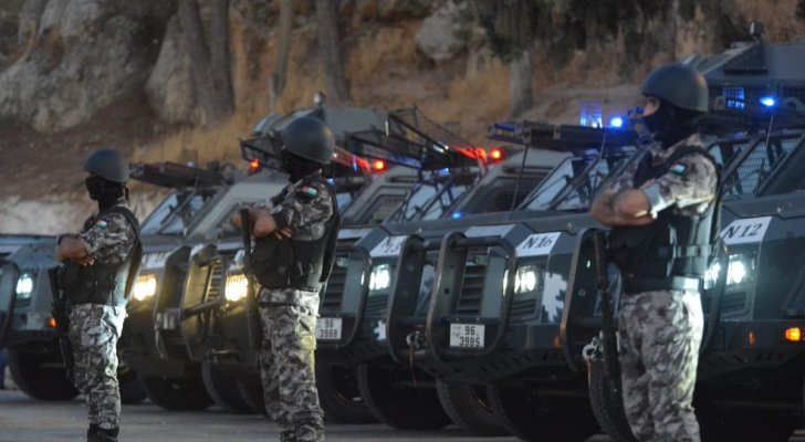 الأمن يتعامل مع أعمال شغب في