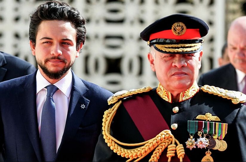 أسرة جامعة عمان الاهلية تتمنى الشفاء