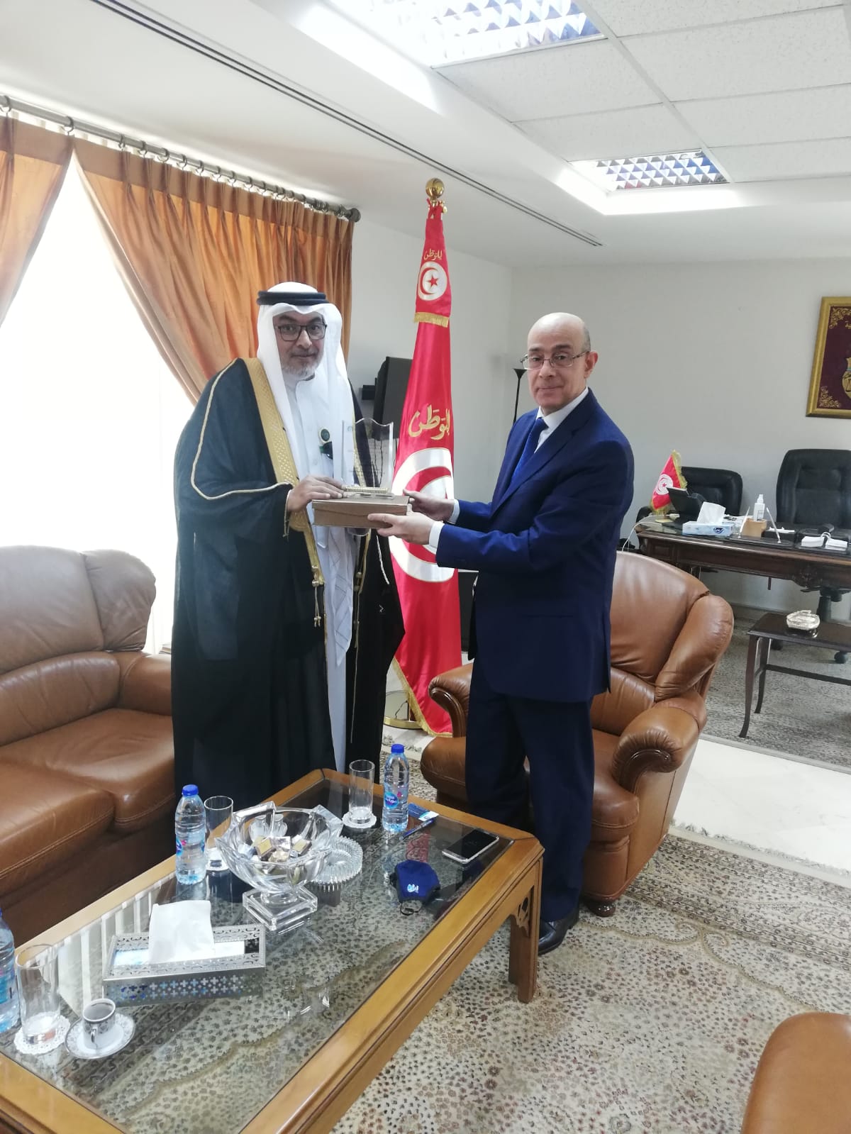 سفير تونس لدى الأردن يلتقي وفد