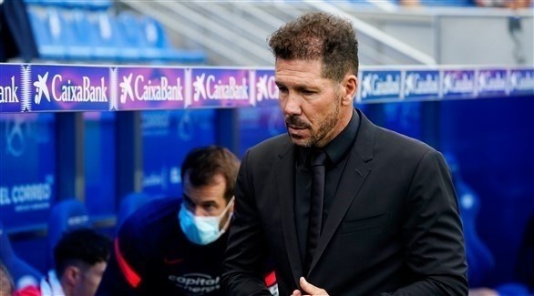 سيميوني يشيد بالفريق الحالي لبرشلونة وشخصية