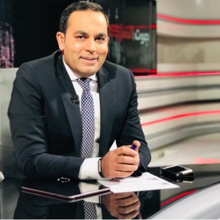 الرجوب يلتقي طلبة الإعلام في جامعة