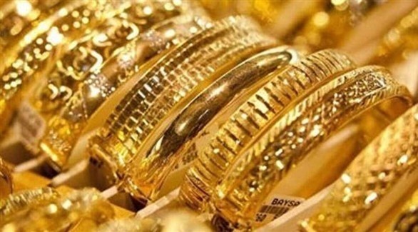 الذهب يهبط مع صعود الدولار