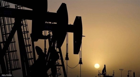 النفط ينخفض لجلسة ثانية بفعل زيادة