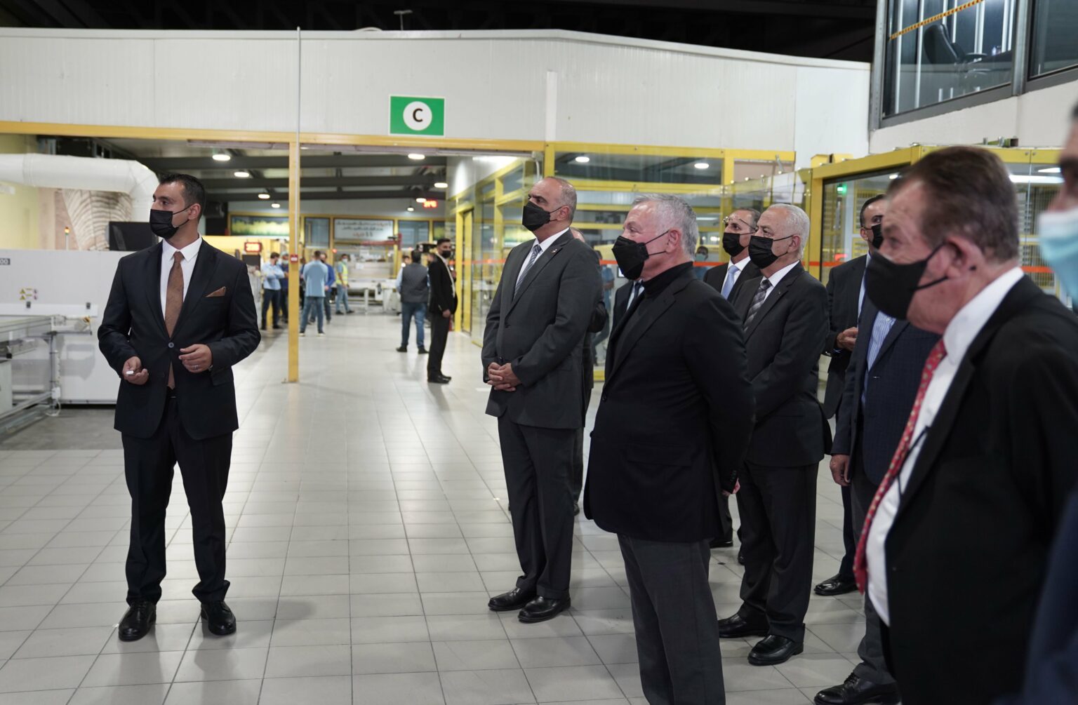 مصانع القسطل: الزيارات الملكية تشجع على