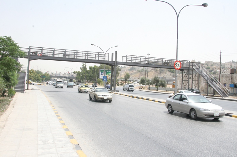 المطالبة بإنشاء جسور للمشاة في الطفيلة