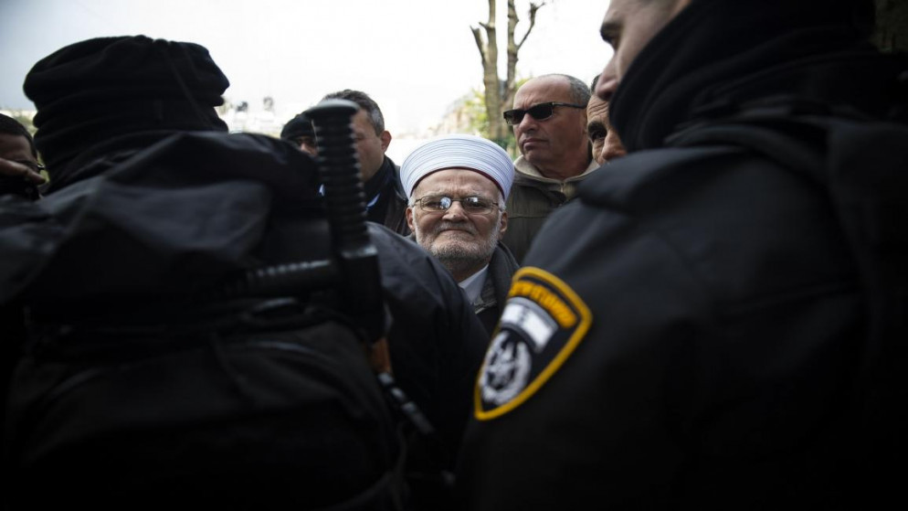 الاحتلال الإسرائيلي يستدعي خطيب المسجد الأقصى