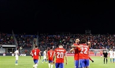 تشيلي تستعيد مذاق الانتصارات على حساب