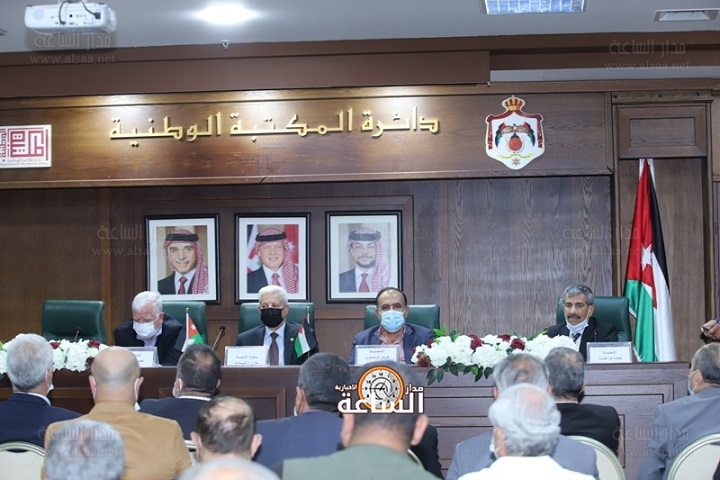 إشهار كتاب مسيرات العودة لـ حمادة