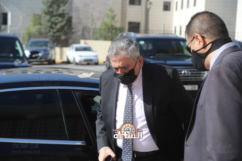 عبيدات: 75% من طلبة “الأردنية” تلقوا