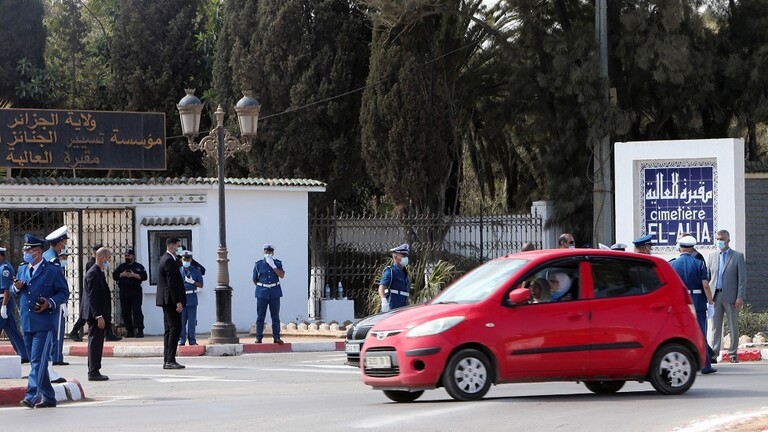 الجزائر.. شاب يقتل أمه وشقيقته ووالده