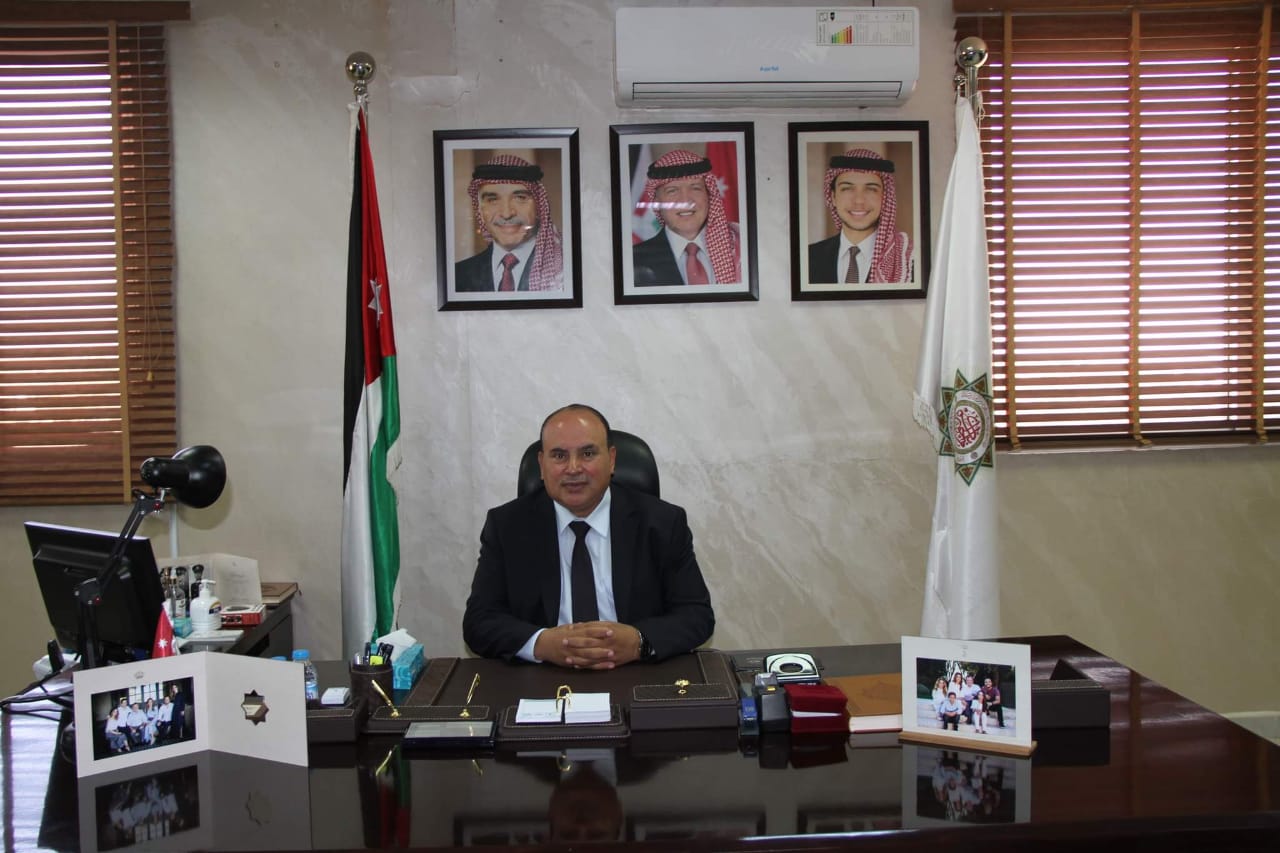 الخلايلة يهنئ طلبة «العلوم الإسلامية العالمية»