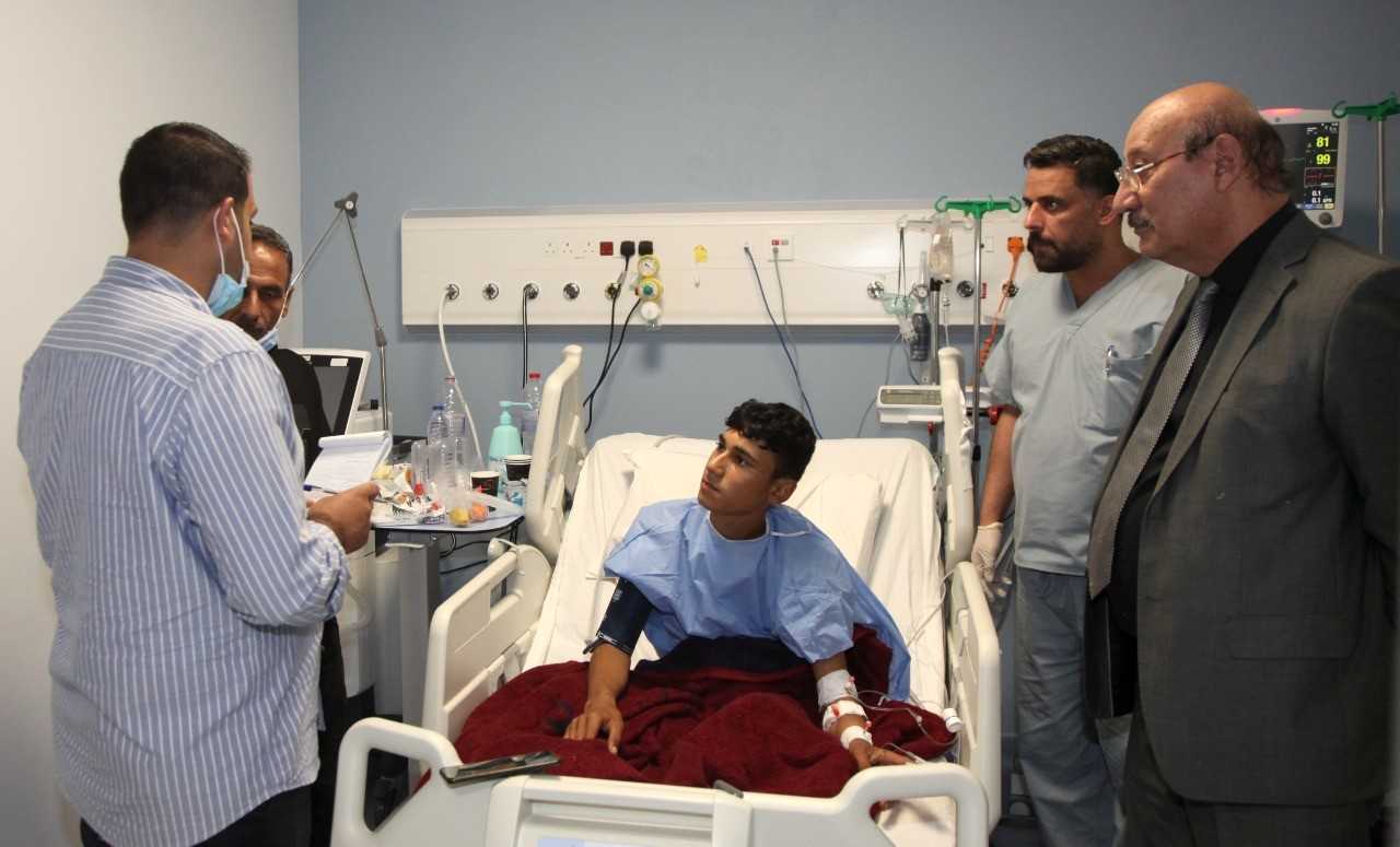 البشير ينقذ حياة فتى بعد إخراج