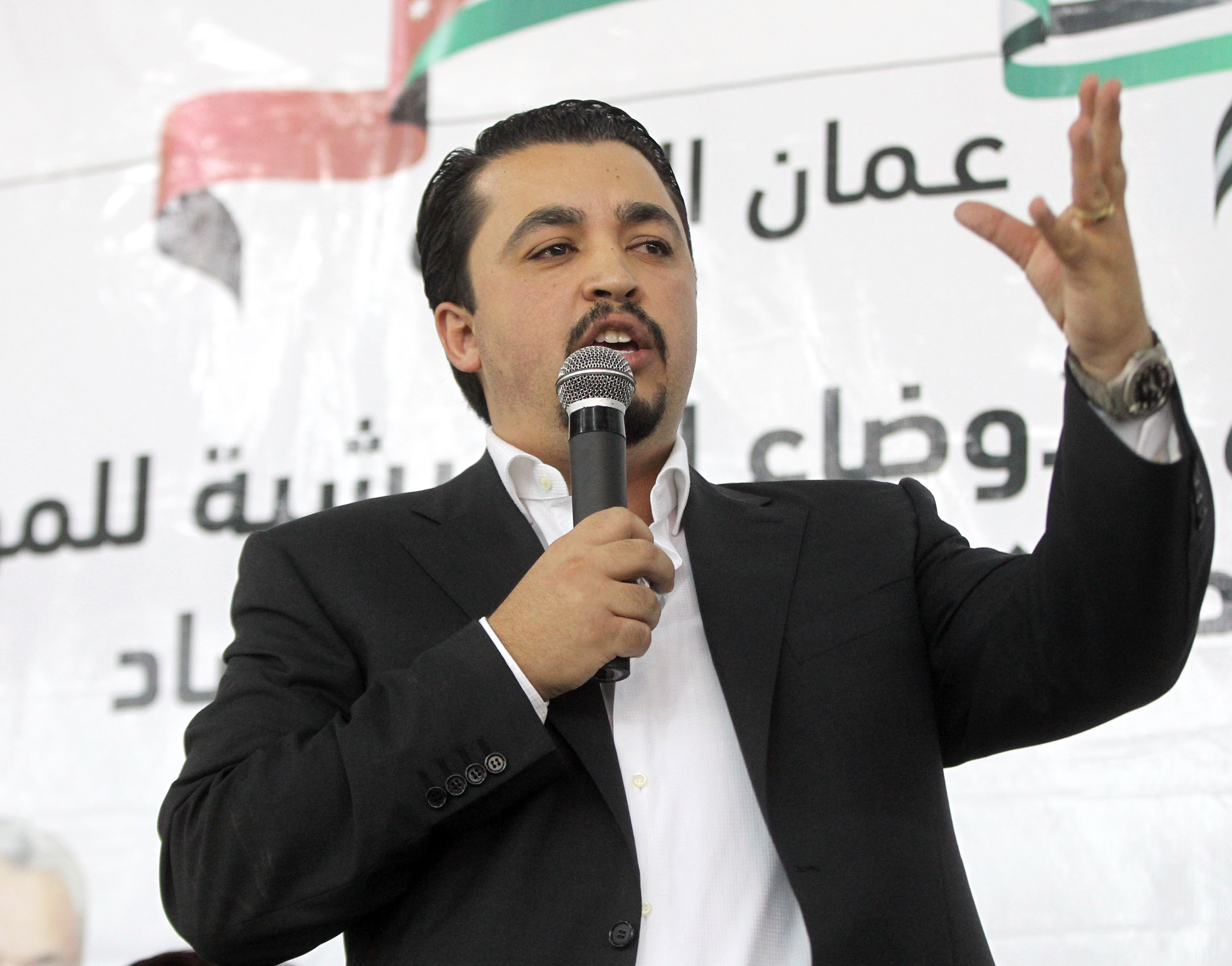 نقابة المحامين تشطب اسم ’اندريه العزوني‘