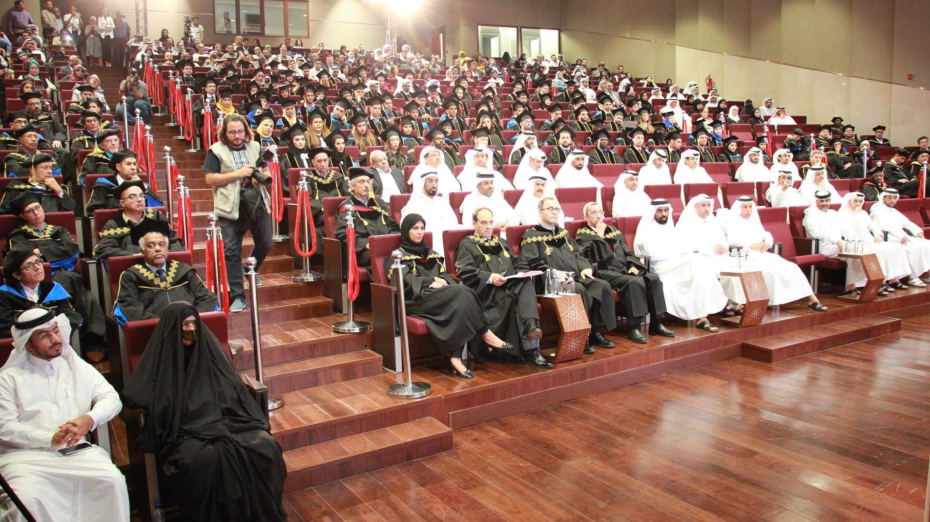 معهد الدوحة للدراسات العليا يحتفل بتخريج