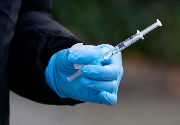 هل نأخذ لقاحي الإنفلونزا الموسمية وكورونا