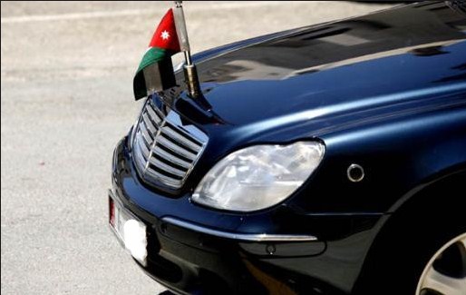 الحبس لموظف أردني لممارسته الصيد بسيارة