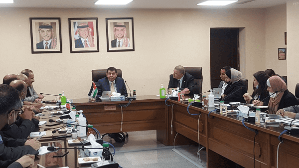 وزير العمل: ثقافة العيب لم تعد