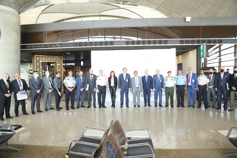 عزايزة يكرّم الجهات الأمنية والشركات العاملة