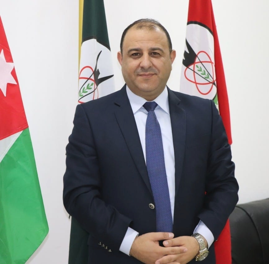 الطاهات يكتب: رئيس الوزراء الأب والانسان