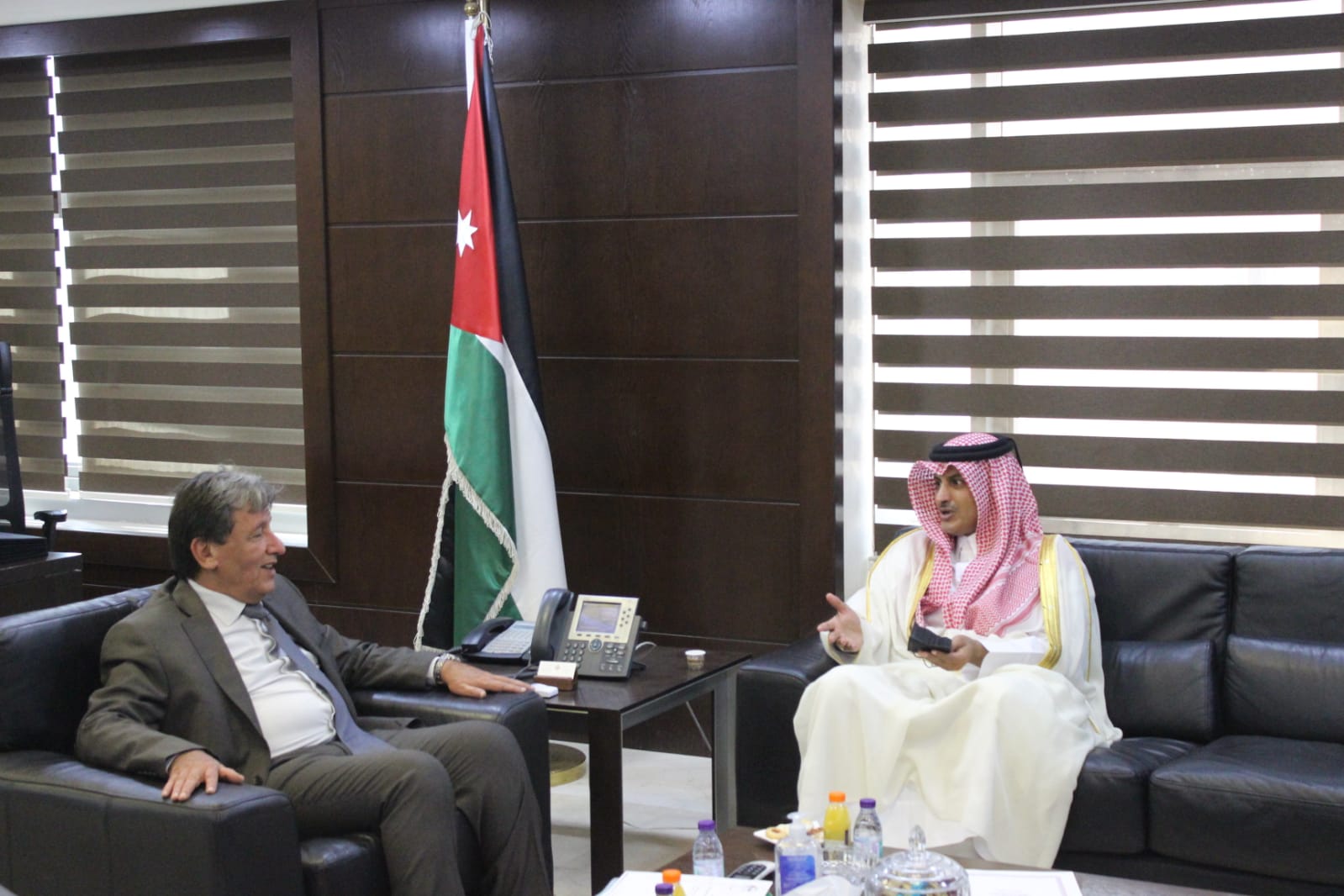 عزايزة يلتقي آل ثاني وهذا ما