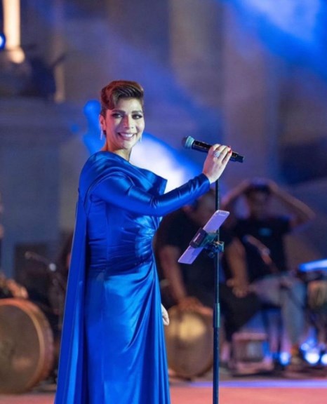 خلال حفل في الإمارات.. أصالة تستأذن