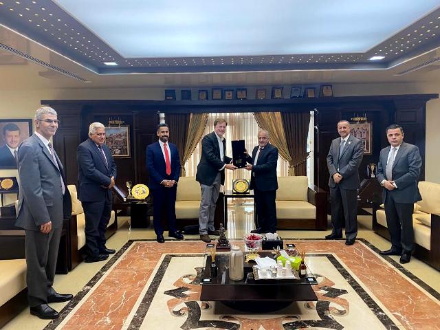 البروفيسور دانا ريدفورد من جامعة كاليفورنيا