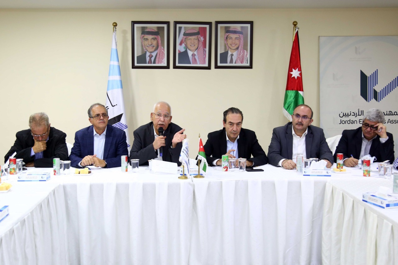 المهندسين ترفض شمول عقود المقاولات والتوريد