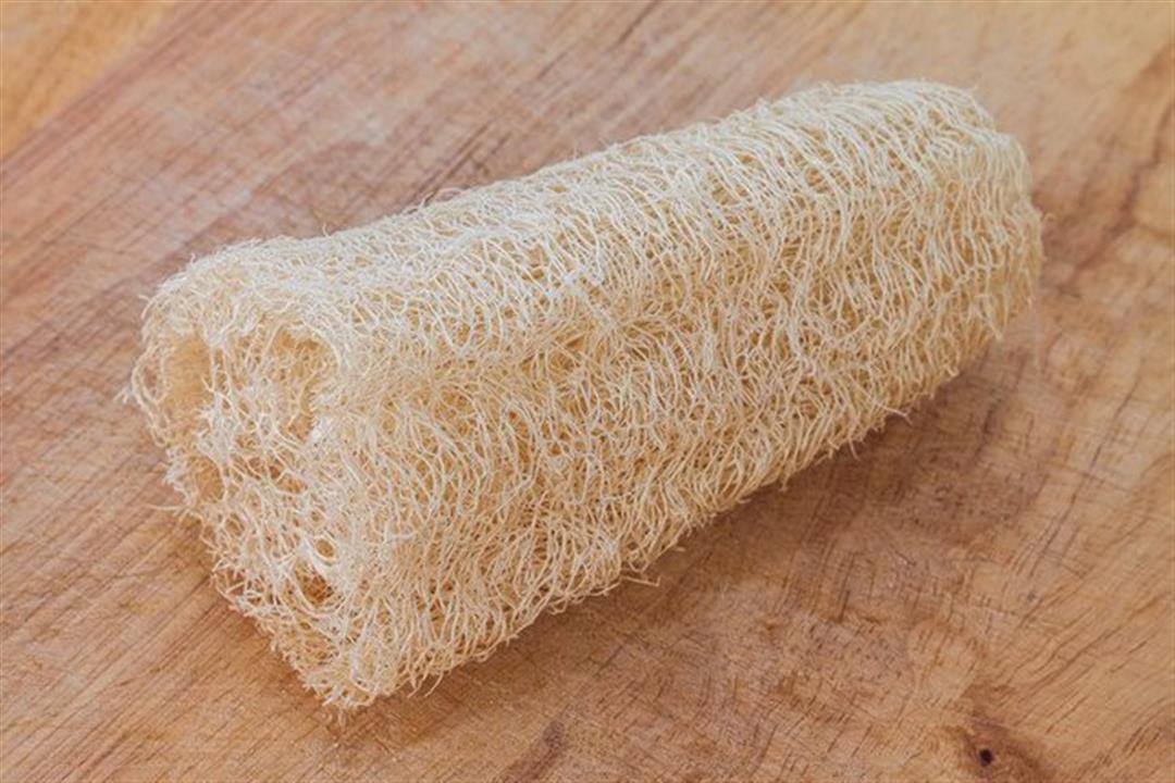 تبتكران قفازا لتقشير الجسم أثناء الاستحمام