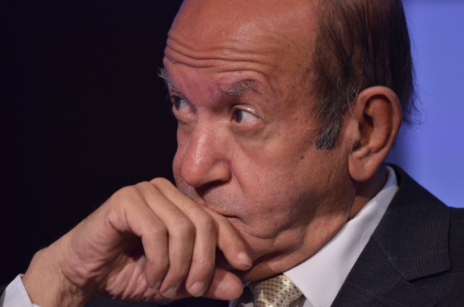 الفنان المصري الشهير لطفي لبيب يعلن