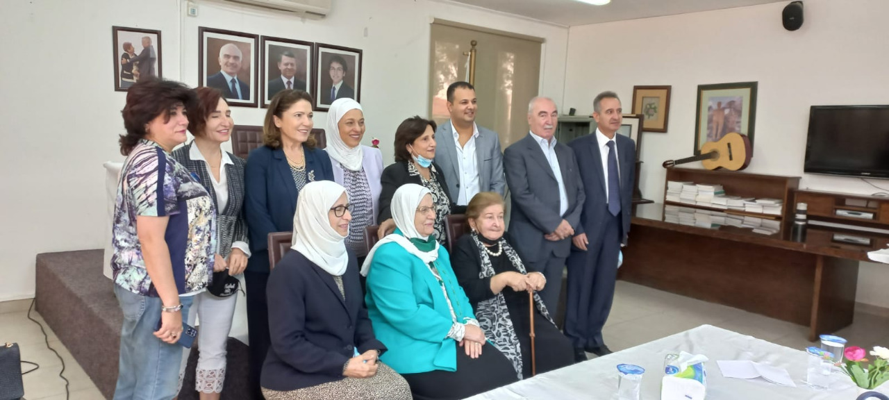 منتدى الرواد يكرم الدكتورة إنعام خلف