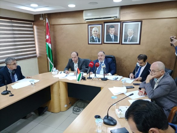 «الصندوق التعاوني للاطباء» يلوح بالتوقف الكامل