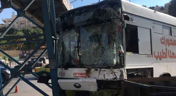 وفاة سعوديين واصابة 5 أشخاص بحادث