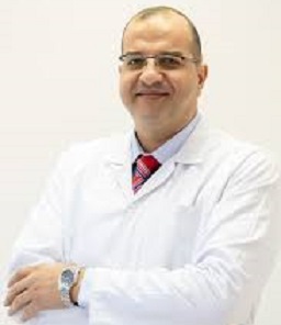 الدكتور منذر العموش يحوز زمالة كلية