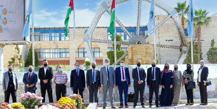 جامعة الزرقاء تستضيف اجتماع مركز التميز