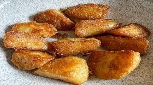 تشارك حيلة لتحضير البطاطس المشوية بدون