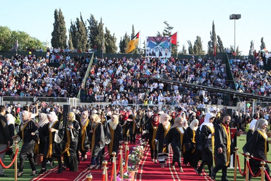 الجامعة الأردنية تعلن برنامج ومواعيد تخريج