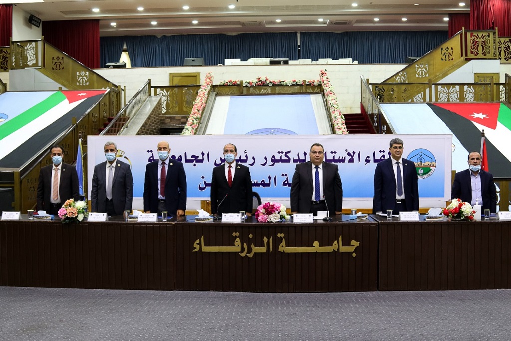 رئيس جامعة الزرقاء يلتقي الطلبة المستجدين