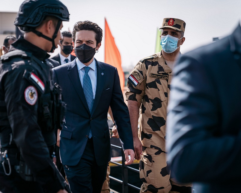 الأمير الحسين بن عبدالله الثاني يحضر