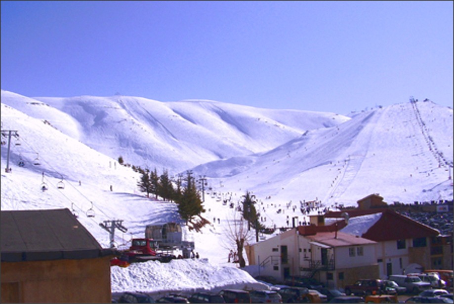 لبنان يطلق سياحته الشتوية والفنادق تقدم